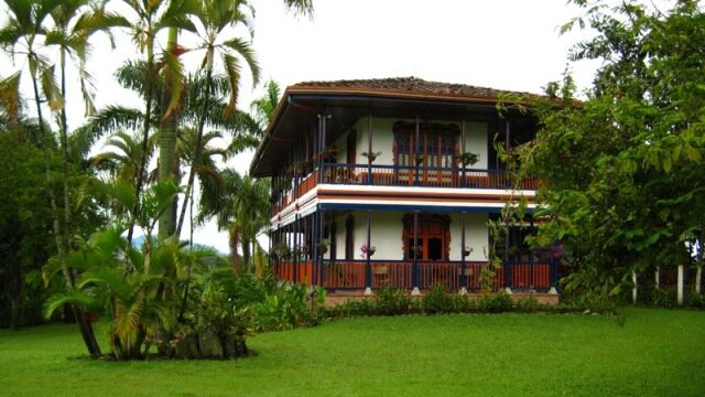 Typical coffee hacienda. Photo by PROEXPORT Typical coffee hacienda. Photo by PROEXPORT
